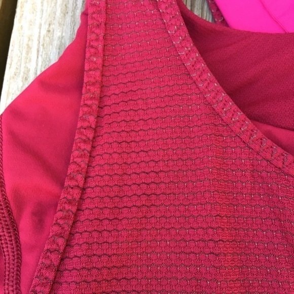 Lululemon Stash It Tank In Bumble Berry 6 - Picture 9 of 14